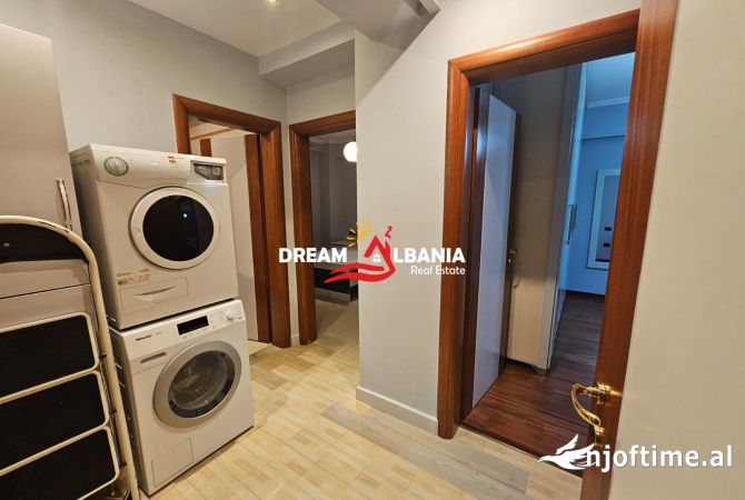Shtepi me qera Apartament ne Tirane, 3+1, Mobilimi E mobiluar, Pagesa 2,000  Euro.
