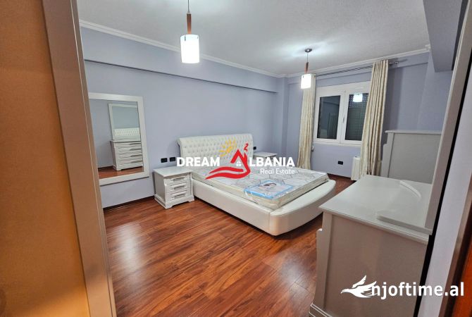 Shtepi me qera 3+1 ne Tirane - 2,000 Euro