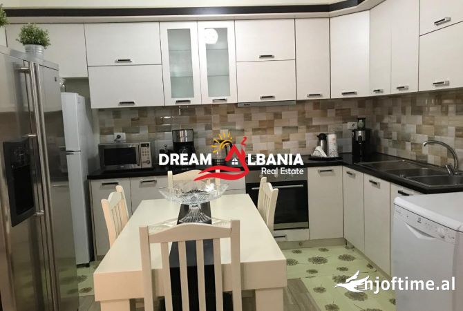 Shtepi me qera 3+1 ne Tirane - 800 Euro