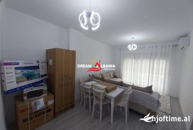 Shtepi me qera 2+1 ne Tirane - 650 Euro