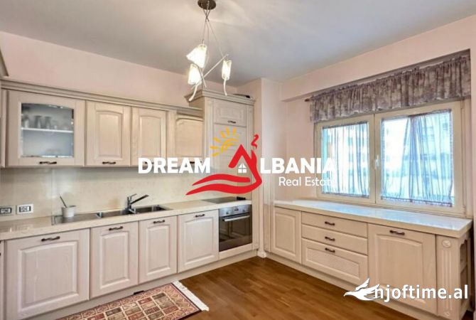 Shtepi me qera Apartament ne Tirane, 2+1, Mobilimi E mobiluar, Pagesa 900  Euro.