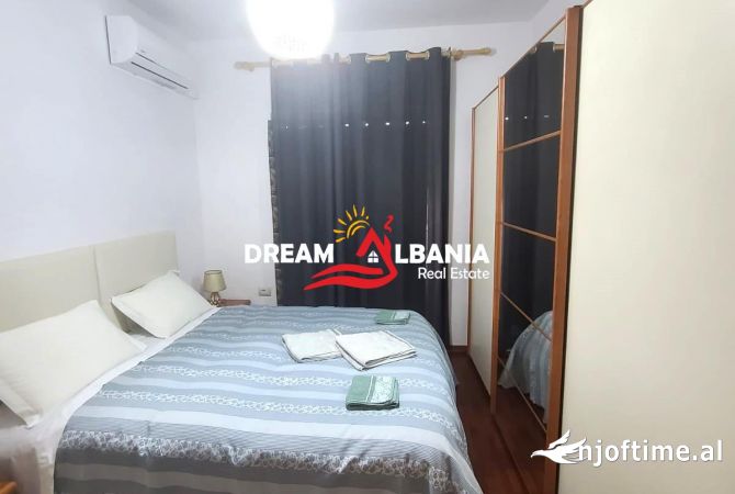 Shtepi ne shitje Apartament ne Tirane, 3+1, Mobilimi E mobiluar, Pagesa 210,000  Euro.