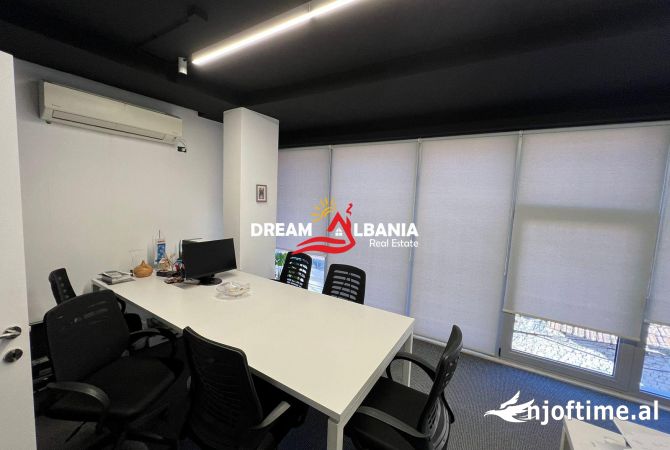 Ambient biznesi me qera 3+1 ne Tirane - 1,100 Euro