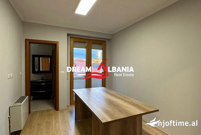 Vile me qera ne rrugen Mine Peza, prane Prokurorise ne Tirane (ID 4251060 )