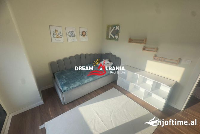 Shtepi me qera Apartament ne Tirane, 2+1, Mobilimi E mobiluar, Pagesa 1,500  Euro.