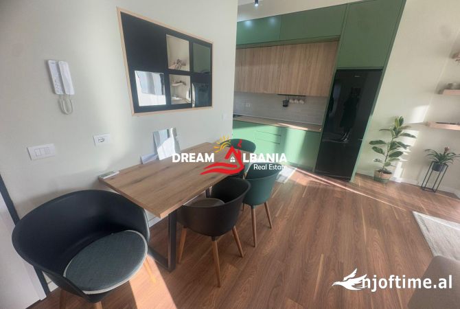 Shtepi me qera 2+1 ne Tirane - 1,500 Euro