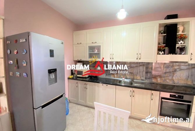 Shtepi me qera Apartament ne Tirane, 2+1, Mobilimi E mobiluar, Pagesa 600  Euro.