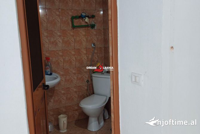 Ambient biznesi me qera 1+1 ne Tirane - 1,000 Euro