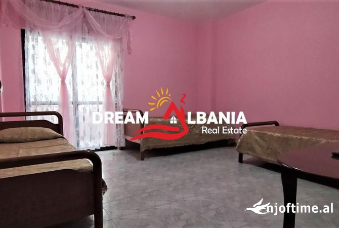 Shtepi ne shitje Apartament ne Tirane, 2+1, Mobilimi E mobiluar, Pagesa 305,580  Euro.