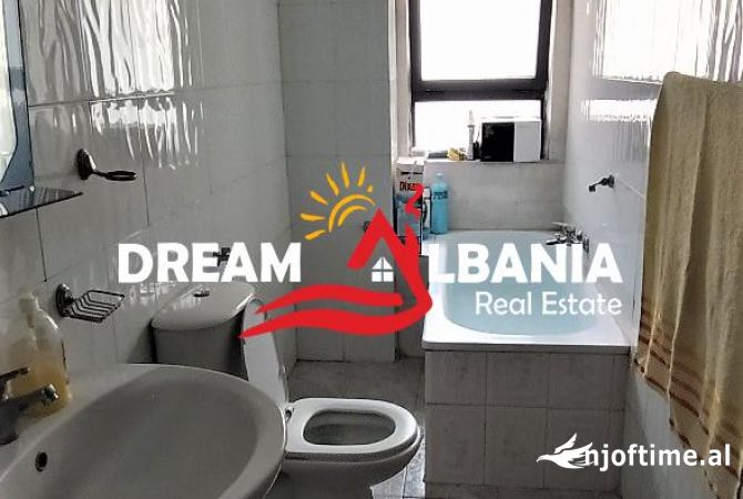 Shtepi ne shitje Apartament ne Tirane, 2+1, Mobilimi E mobiluar, Pagesa 305,580  Euro.