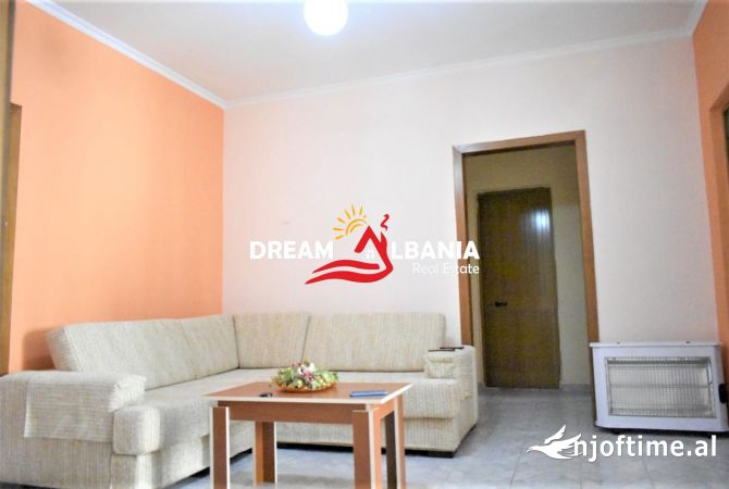Shtepi ne shitje Apartament ne Tirane, 2+1, Mobilimi E mobiluar, Pagesa 305,580  Euro.