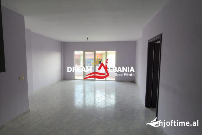 Shtepi ne shitje Apartament ne Tirane, 3+1, Mobilimi Bosh, pa mobiluar, Pagesa 170,000  Euro.