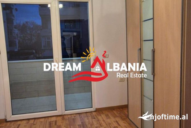 Ambient biznesi me qera 3+1 ne Tirane - 1,000 Euro