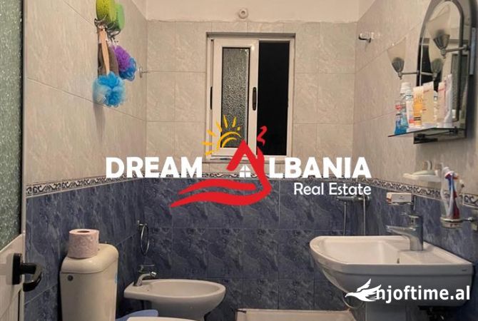 Shtepi ne shitje Apartament ne Tirane, 2+1, Mobilimi E mobiluar, Pagesa 135,000  Euro.