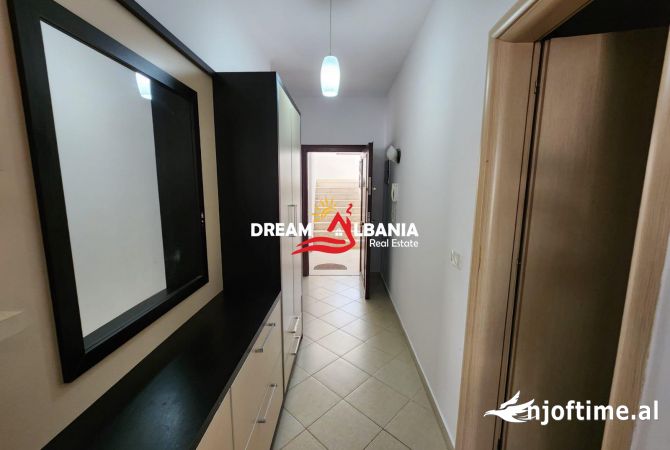 Shtepi ne shitje Apartament ne Tirane, 2+1, Mobilimi E mobiluar, Pagesa 135,000  Euro.