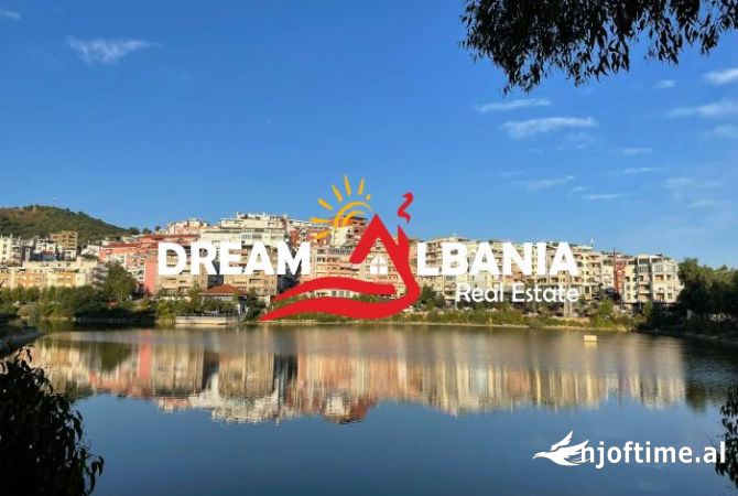 Shtepi ne shitje Apartament ne Tirane, 2+1, Mobilimi E mobiluar, Pagesa 300,000  Euro.