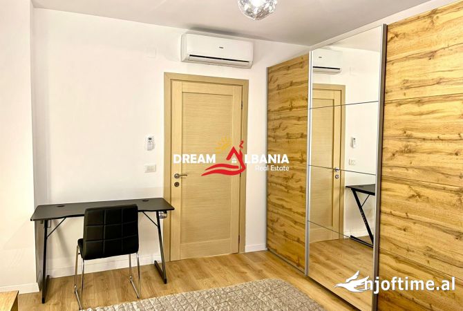 Shtepi ne shitje Apartament ne Tirane, 2+1, Mobilimi E mobiluar, Pagesa 260,000  Euro.