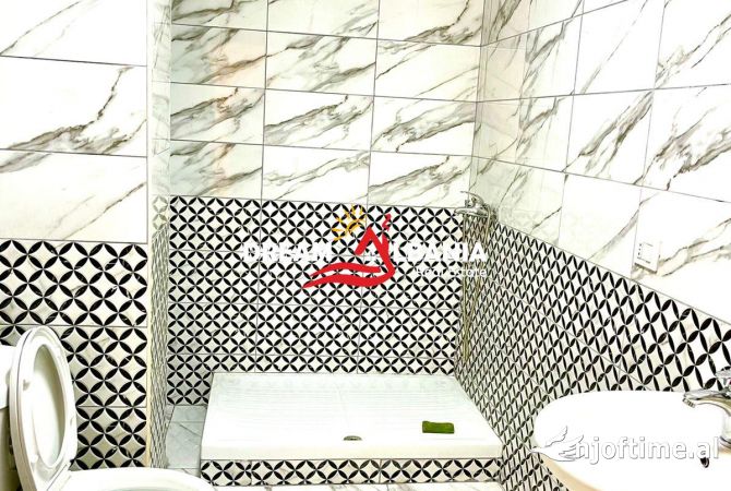 Shtepi ne shitje Apartament ne Tirane, 2+1, Mobilimi E mobiluar, Pagesa 260,000  Euro.