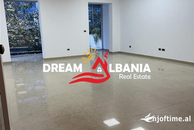 Ambient biznesi me qera 3+1 ne Tirane - 1,000 Euro