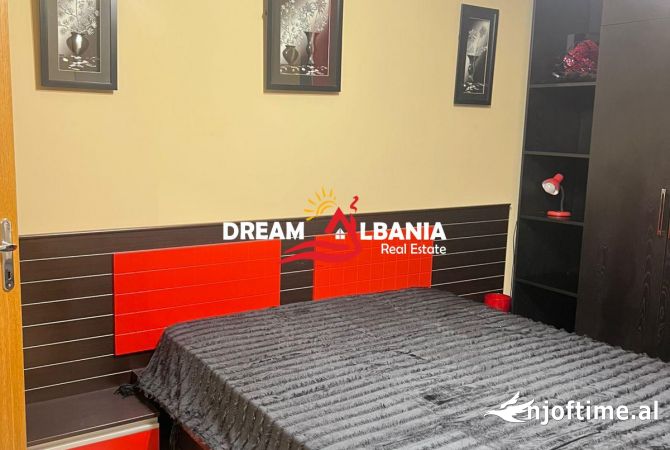 Shtepi me qera Apartament ne Tirane, 3+1, Mobilimi E mobiluar, Pagesa 900  Euro.