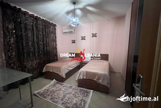 Shtepi me qera Apartament ne Tirane, 3+1, Mobilimi E mobiluar, Pagesa 900  Euro.