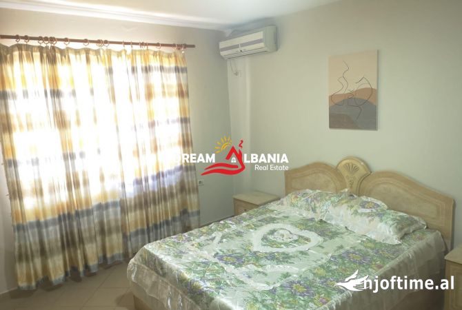 Shtepi ne shitje Apartament ne Tirane, 3+1, Mobilimi Pjeserisht e mobiluar, Pagesa 150,000  Euro.