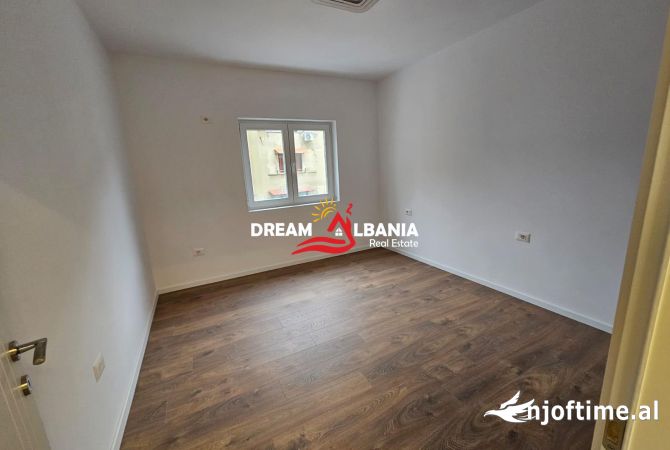 Shtepi me qera Apartament ne Tirane, 2+1, Mobilimi Bosh, pa mobiluar, Pagesa 45,000  Leke.