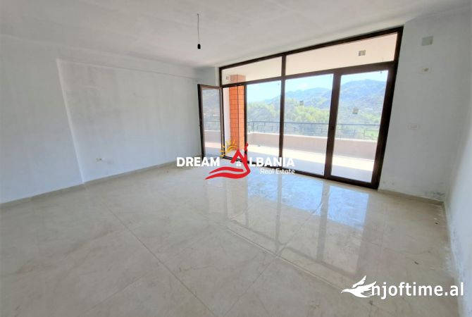 Shtepi ne shitje 3+1 ne Tirane - 330,000 Euro