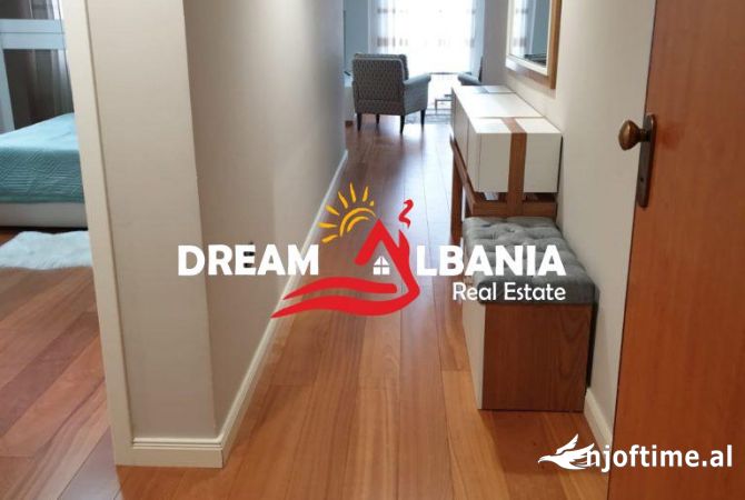 Shtepi ne shitje Apartament ne Tirane, 3+1, Mobilimi E mobiluar, Pagesa 350,000  Euro.