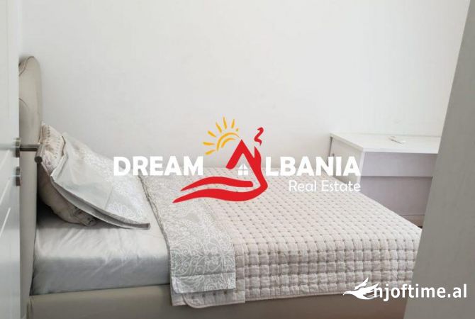 Shtepi ne shitje Apartament ne Tirane, 3+1, Mobilimi E mobiluar, Pagesa 350,000  Euro.