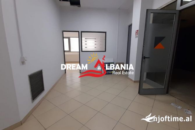 Ambjent per zyra me qera tek Rruga e Kavajes, prane Globe (ID 42611104)