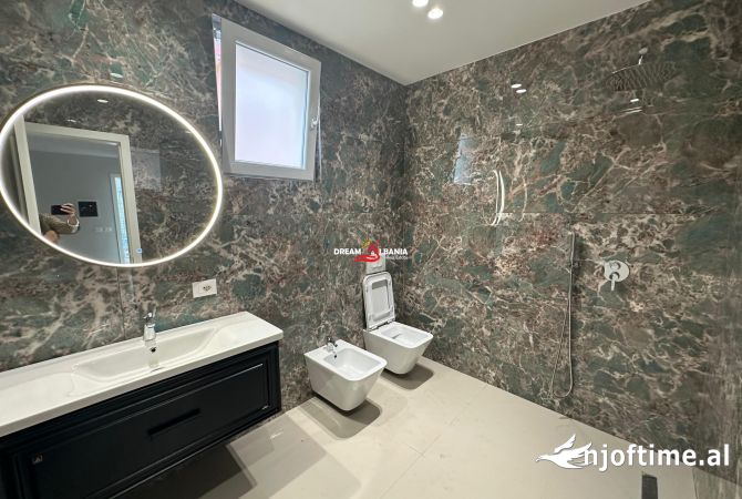 Shtepi me qera Apartament ne Tirane, 2+1, Mobilimi E mobiluar, Pagesa 1,000  Euro.