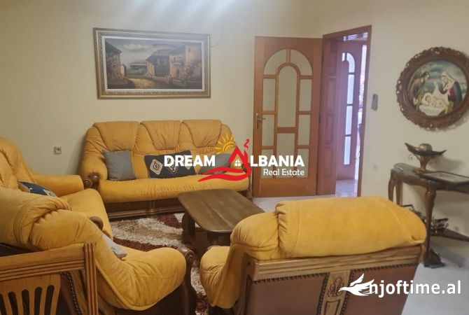 Shtepi me qera Apartament ne Tirane, 2+1, Mobilimi E mobiluar, Pagesa 50,000  Leke.