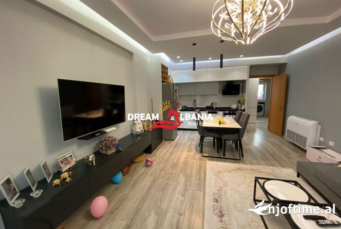 Shtepi me qera 3+1 ne Tirane - 1,000 Euro