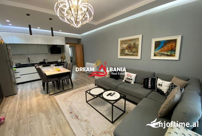 Shtepi me qera 3+1 ne Tirane - 1,000 Euro