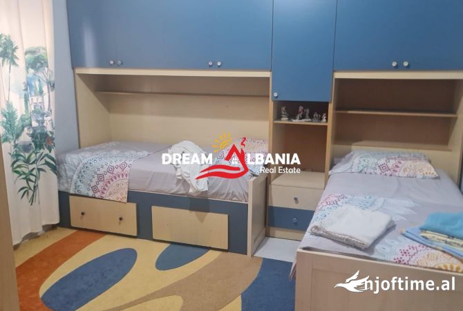Shtepi me qera Apartament ne Tirane, 2+1, Mobilimi E mobiluar, Pagesa 50,000  Leke.