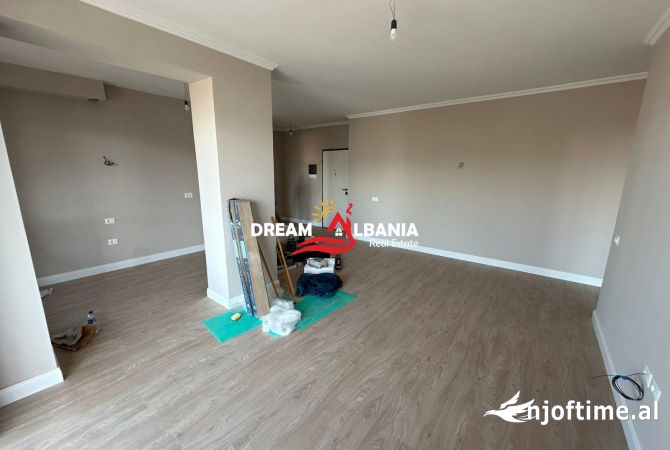 Ambient biznesi me qera 3+1 ne Tirane - 750 Euro