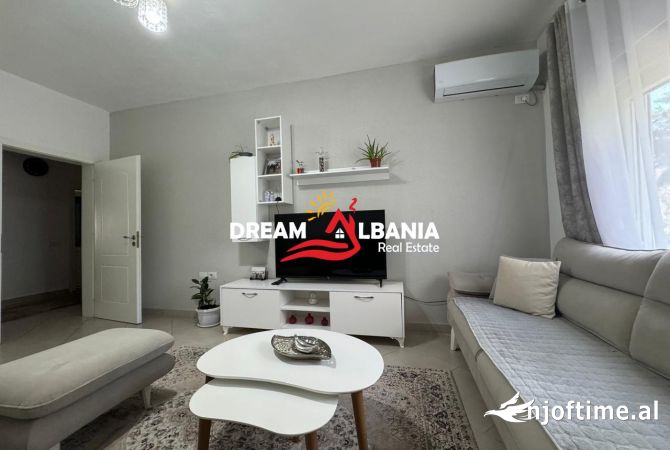 Shtepi me qera Apartament ne Tirane, 2+1, Mobilimi E mobiluar, Pagesa 650  Euro.