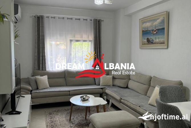 Shtepi me qera Apartament ne Tirane, 2+1, Mobilimi E mobiluar, Pagesa 650  Euro.