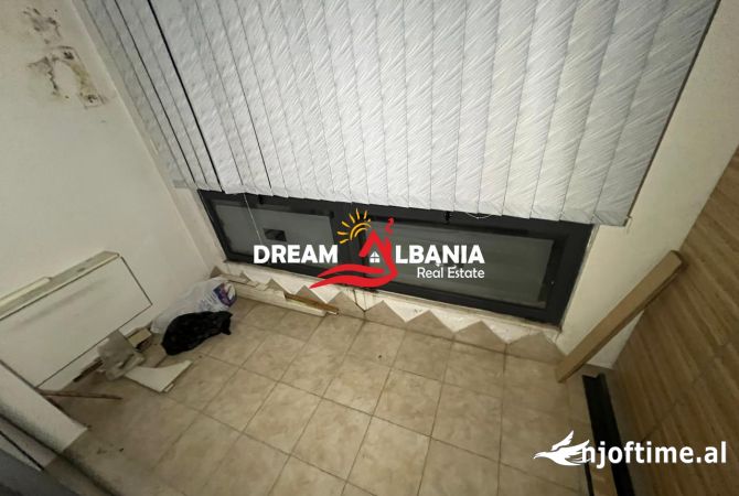 Shtepi ne shitje Apartament ne Tirane, 1+1, Mobilimi Pjeserisht e mobiluar, Pagesa 105,000  Euro.