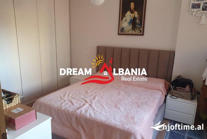 Shtepi me qera Apartament ne Tirane, 2+1, Mobilimi E mobiluar, Pagesa 56,000  Leke.
