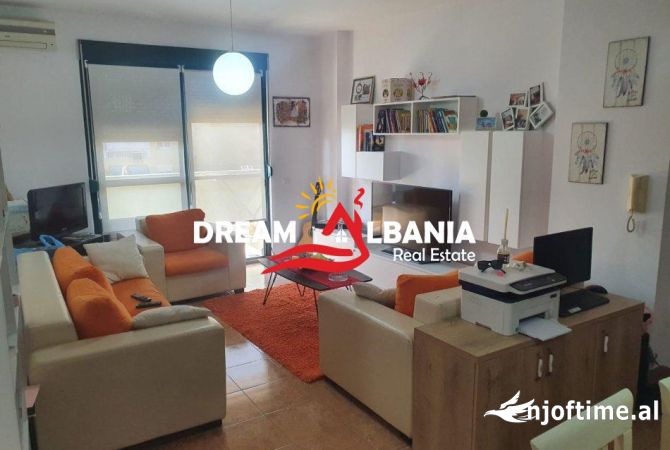 Shtepi me qera 2+1 ne Tirane - 56,000 Leke
