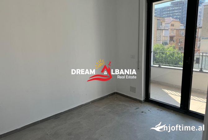 Ambient biznesi me qera 3+1 ne Tirane - 45,000 Leke