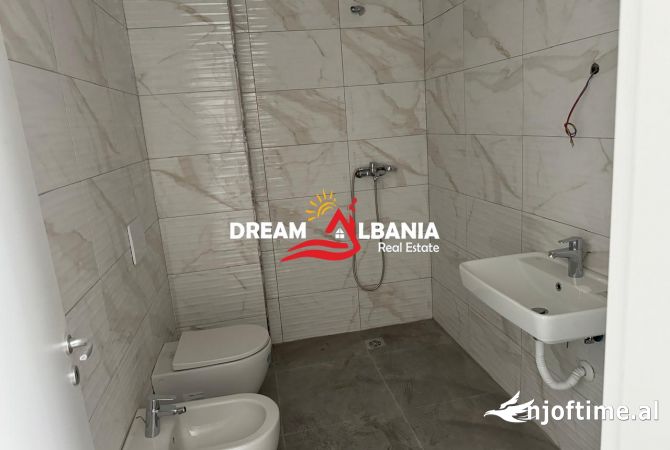 Ambjent per zyra me qera ne rrugen Karl Gega, prane Bulevardit te Ri (ID 42611238)