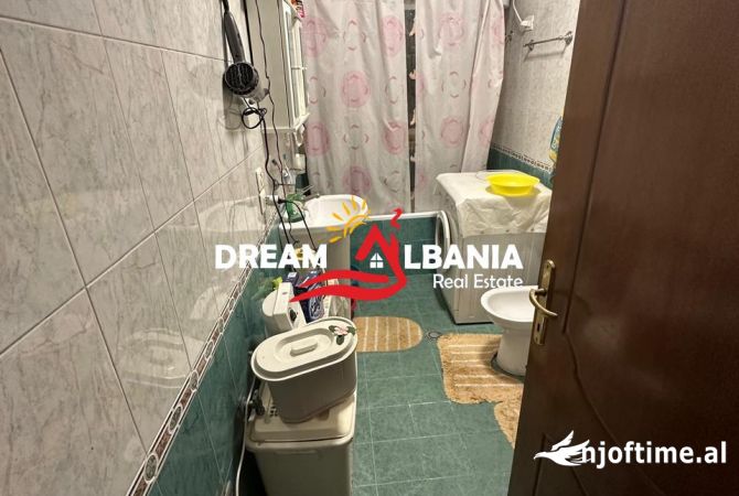 Shtepi ne shitje Apartament ne Tirane, 2+1, Mobilimi E mobiluar, Pagesa 240,000  Euro.
