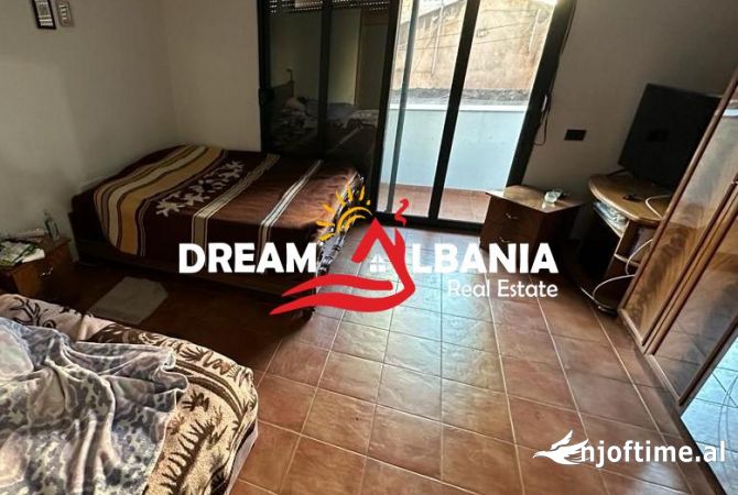 Shtepi ne shitje Apartament ne Tirane, 2+1, Mobilimi E mobiluar, Pagesa 248,000  Euro.