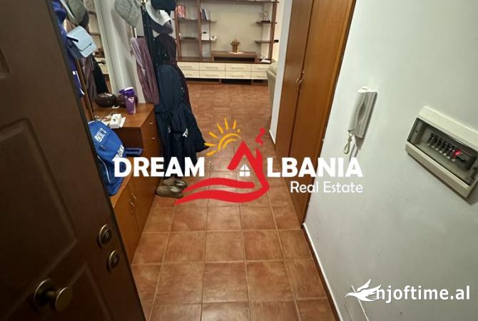 Shtepi ne shitje Apartament ne Tirane, 2+1, Mobilimi E mobiluar, Pagesa 248,000  Euro.