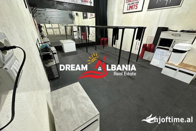 Shtepi ne shitje Apartament ne Tirane, 2+1, Mobilimi E mobiluar, Pagesa 248,000  Euro.