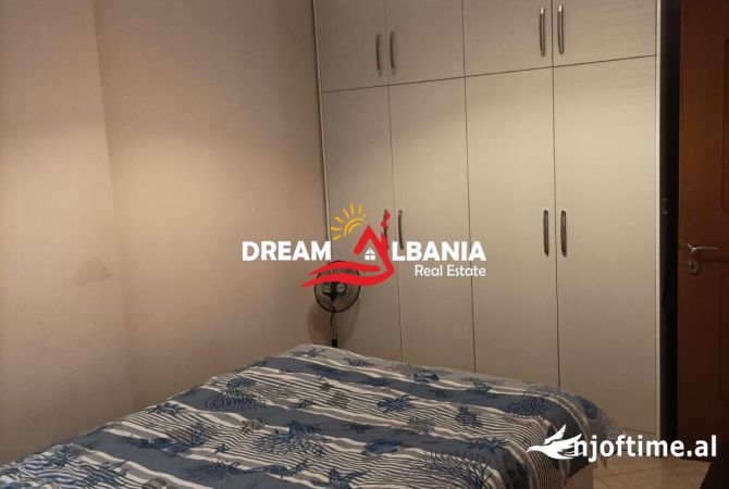 Shtepi me qera Apartament ne Tirane, 3+1, Mobilimi E mobiluar, Pagesa 500  Euro.