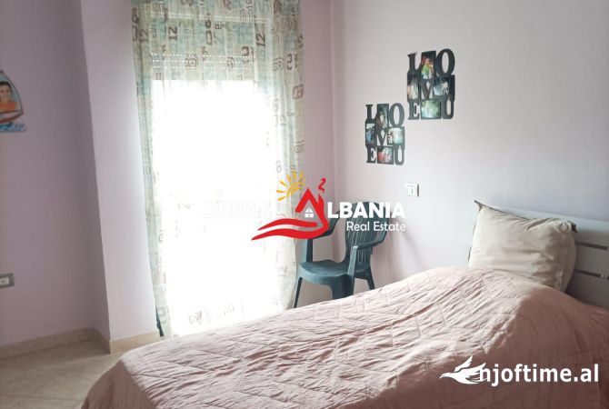 Shtepi me qera Apartament ne Tirane, 3+1, Mobilimi E mobiluar, Pagesa 500  Euro.